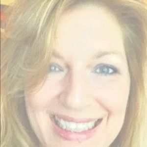 Meet your Posher, Teresa